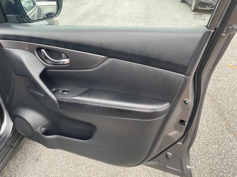 Used 2016 Nissan Rogue S AWD/4WD image 29
