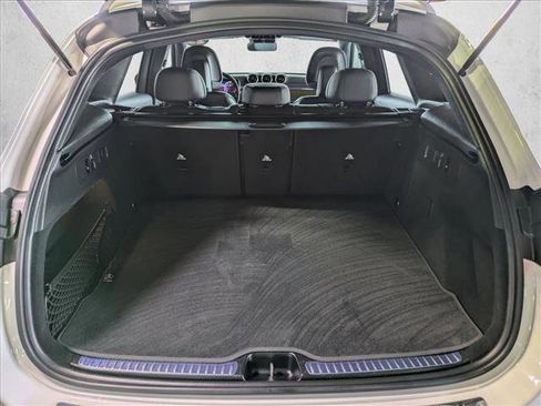 Used 2023 Mercedes-Benz GLC 300 image 7