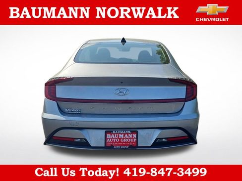 Used 2022 Hyundai Sonata SE w/ Cargo Package FWD image 7