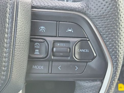 Certified 2025 Toyota Tacoma SR5 AWD/4WD image 27