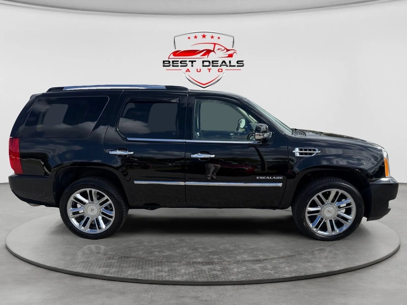 Used 2011 Cadillac Escalade Platinum AWD/4WD image 6
