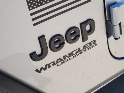 Used 2022 Jeep Wrangler Unlimited Sport AWD/4WD image 12