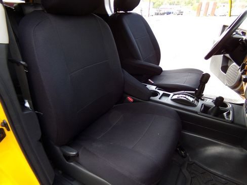 Used 2007 Toyota FJ Cruiser 4WD image 15