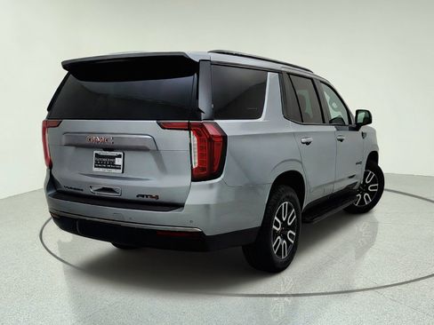 Used 2024 GMC Yukon AT4 w/ Technology Package AWD/4WD image 9