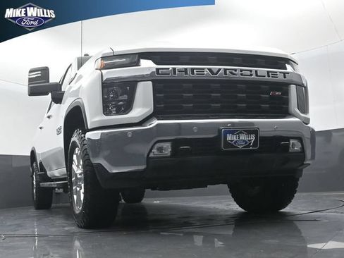 Used 2020 Chevrolet Silverado 2500 LT w/ Texas Edition AWD/4WD image 18