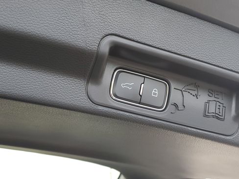 New 2025 Ford Explorer Active w/ Active Comfort Package image 8