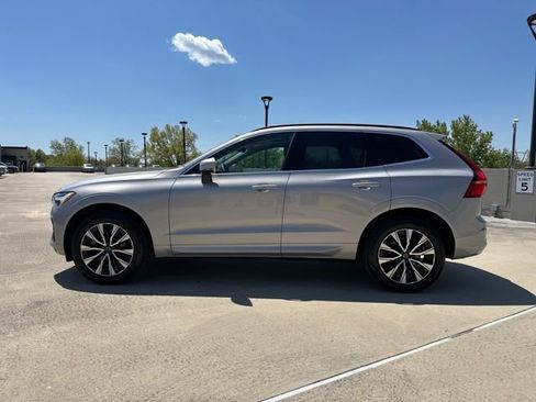 Certified 2023 Volvo XC60 B5 Core w/ Climate Package AWD/4WD image 4