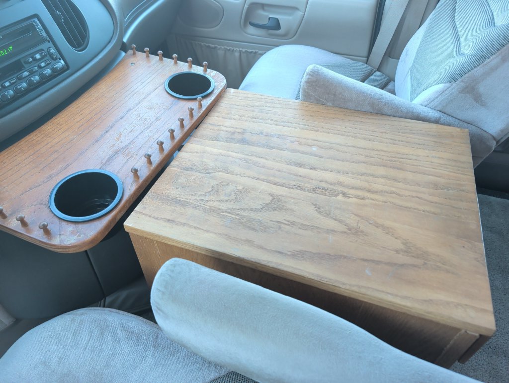 Used 1999 Ford E-150 and Econoline 150 RWD image 14