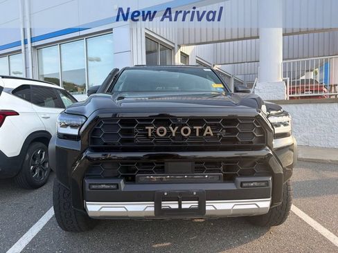 Used 2025 Toyota 4Runner Trailhunter AWD/4WD image 2