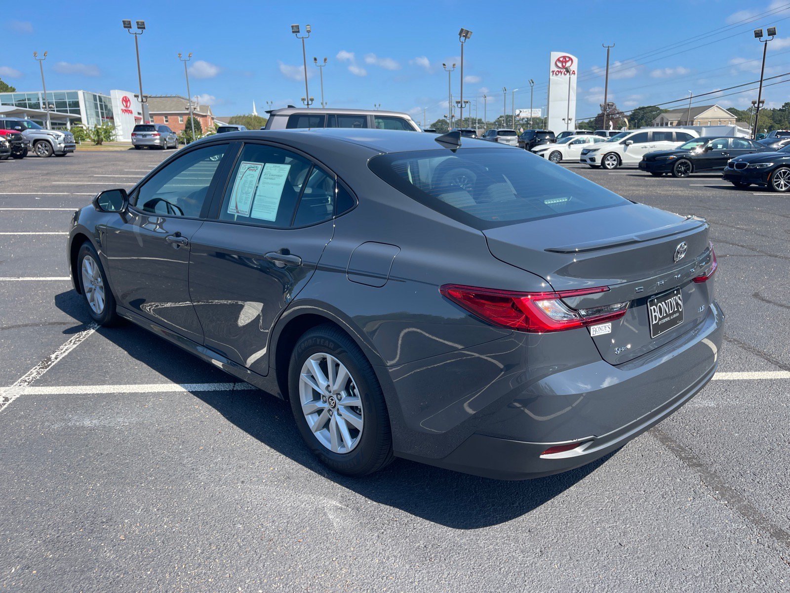 Used 2026 Toyota Camry LE w/ Convenience Package FWD image 14