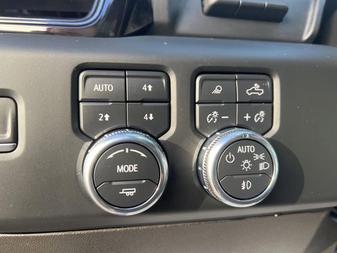 Used 2024 GMC Sierra 2500 AT4 w/ AT4 Premium Plus Package image 14