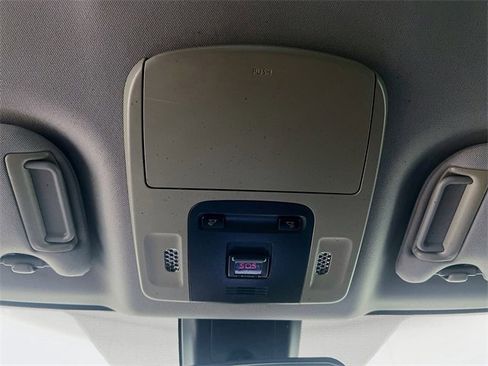 Used 2019 Toyota Camry L image 19