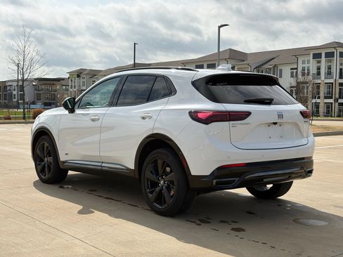 Used 2025 Buick Envision Sport Touring image 5