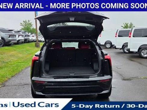 Used 2024 Chevrolet Blazer EV RS AWD/4WD image 10