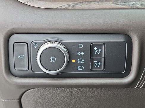 Used 2020 Ford Explorer Platinum w/ Premium Technology Package image 27