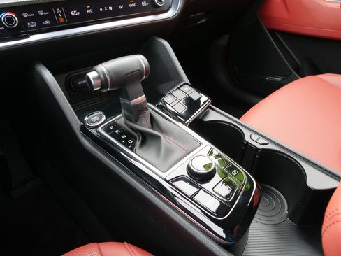 Certified 2025 Kia Sportage SX image 25