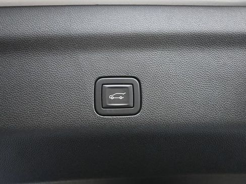 Used 2021 Chevrolet Tahoe High Country w/ Premium Package AWD/4WD image 35