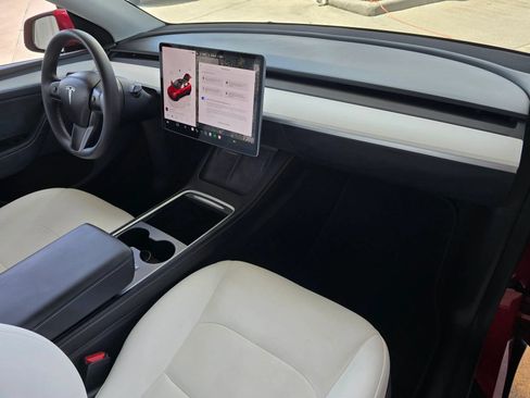 Used 2023 Tesla Model Y Long Range AWD/4WD image 24