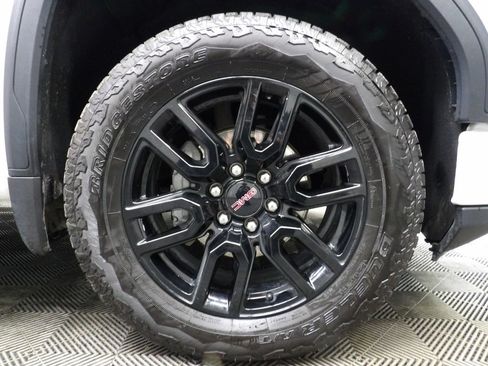 Used 2025 GMC Sierra 1500 Elevation w/ Elevation Premium Package AWD/4WD image 11