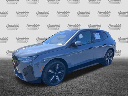 Used 2024 BMW iX xDrive50 w/ Sport Package AWD/4WD image 5
