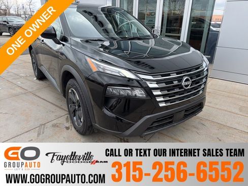 Used 2024 Nissan Rogue SV AWD/4WD image 1