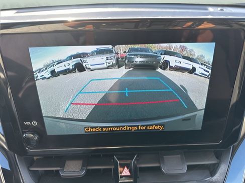 Used 2025 Toyota Corolla Cross LE image 18