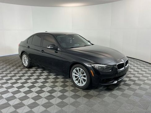 Used 2017 BMW 320i Sedan image 3
