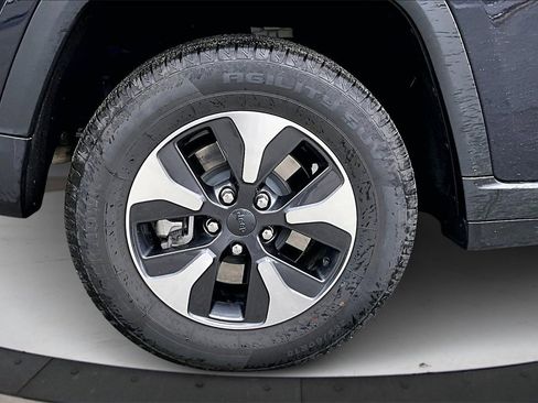 Used 2024 Jeep Grand Cherokee Limited 4xe image 37