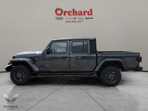 New 2025 Jeep Gladiator Sport AWD/4WD image 4