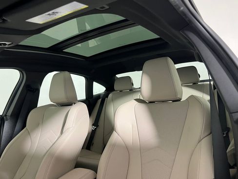 Used 2025 BMW M235i xDrive w/ Premium Package image 15