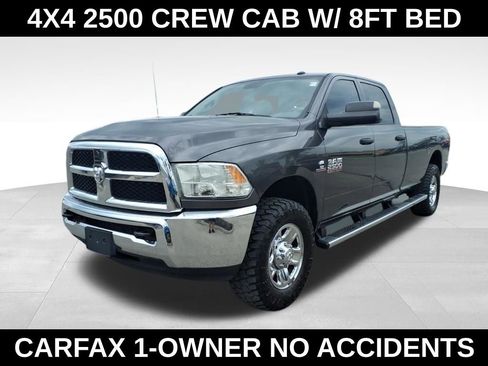 Used 2018 RAM 2500 Tradesman w/ Chrome Appearance Group AWD/4WD image 4