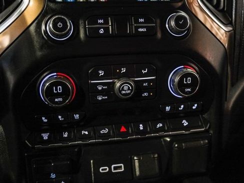 Used 2022 Chevrolet Silverado 3500 High Country w/ Technology Package image 24