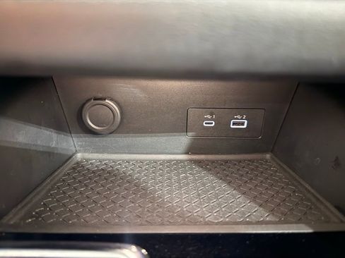 Used 2023 Nissan Pathfinder SV image 23