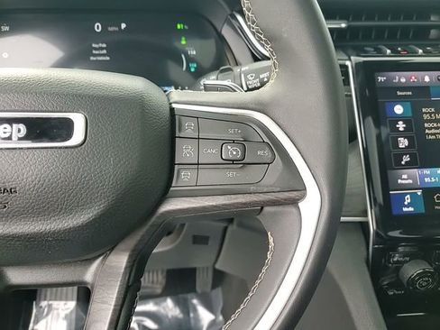 Used 2023 Jeep Grand Cherokee 4WD 4xe image 18