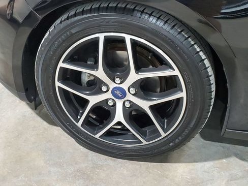 Used 2018 Ford Focus SEL FWD image 41
