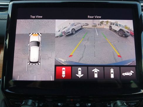 Used 2022 Jeep Grand Cherokee Summit AWD/4WD image 9