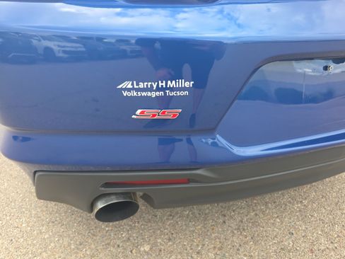 Used 2022 Chevrolet Camaro LT RWD image 24