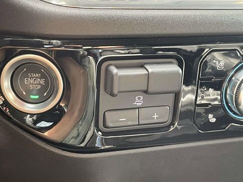 Certified 2025 GMC Sierra 2500 SLT w/ SLT Convenience Package image 25