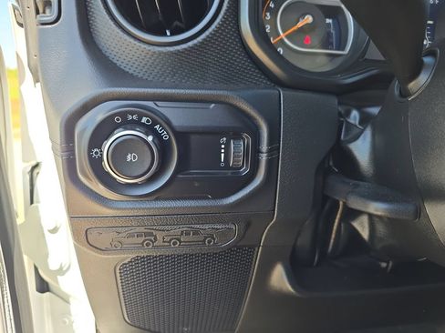 Used 2024 Jeep Wrangler Unlimited Rubicon AWD/4WD image 26