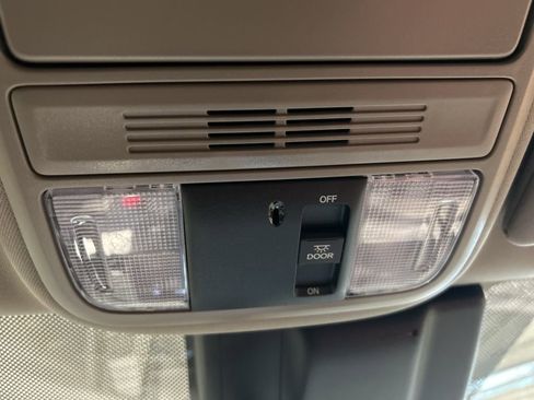 Used 2020 Honda Odyssey EX image 21