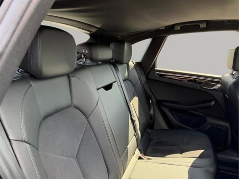 Used 2017 Porsche Macan S image 33