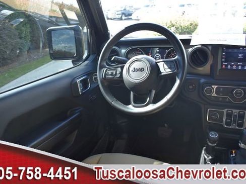 Used 2018 Jeep Wrangler Unlimited Sport S image 23