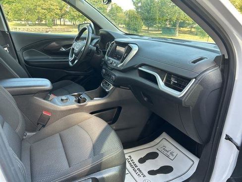 Used 2024 GMC Terrain SLE image 37