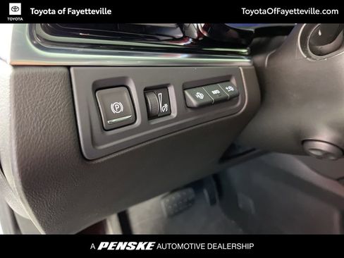 Used 2024 Cadillac XT6 Premium Luxury w/ Technology Package image 33