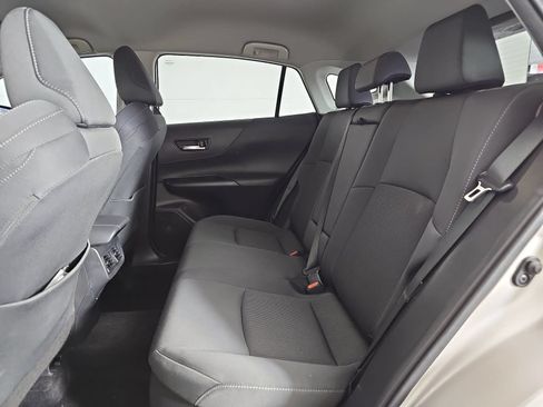 Used 2023 Toyota Venza LE AWD/4WD image 13