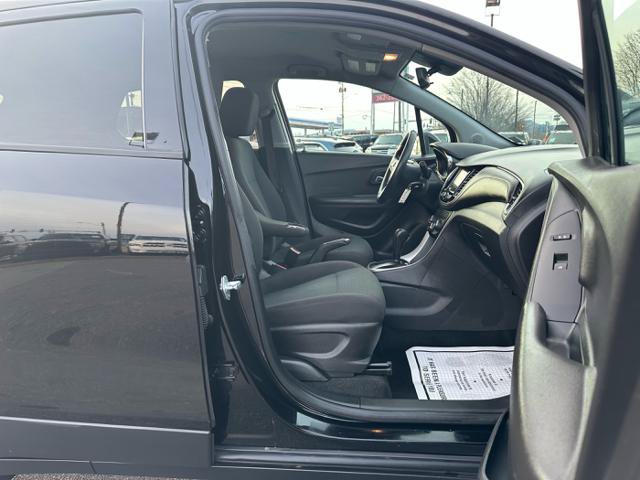 Used 2020 Chevrolet Trax LS w/ Tint and Cruise Package FWD image 18