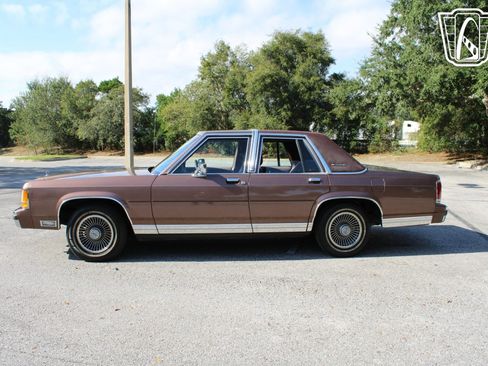 Used 1989 Ford LTD Crown Victoria image 39
