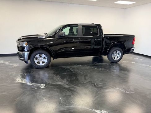 New 2026 RAM 1500 4x4 Crew Cab image 21