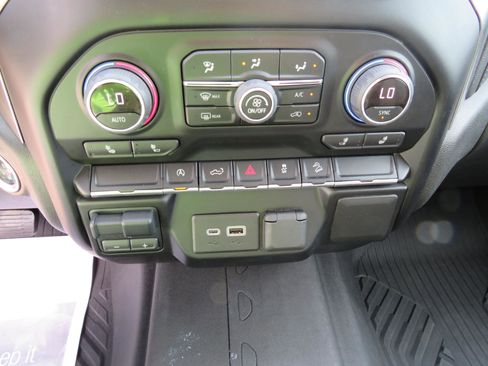 Used 2021 Chevrolet Silverado 1500 RST AWD/4WD image 6