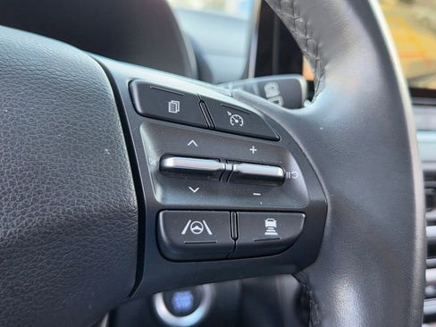 Used 2022 Hyundai Kona Limited AWD/4WD image 26
